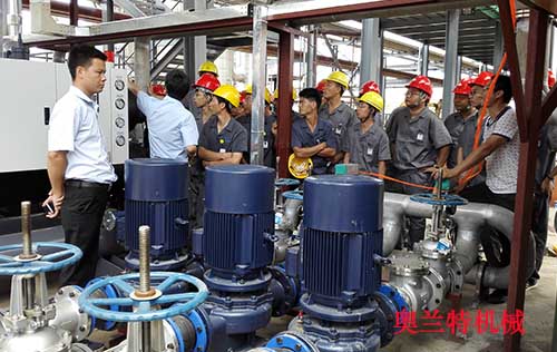 奧蘭特佛山螺桿式冷水機介紹及培訓現(xiàn)場